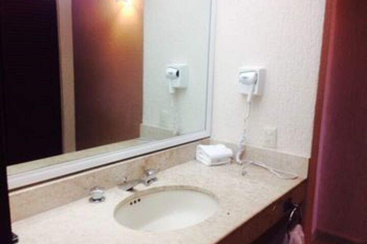 Room 3 of 26