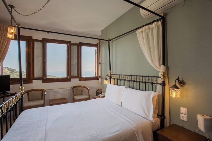 Room 22 of 46