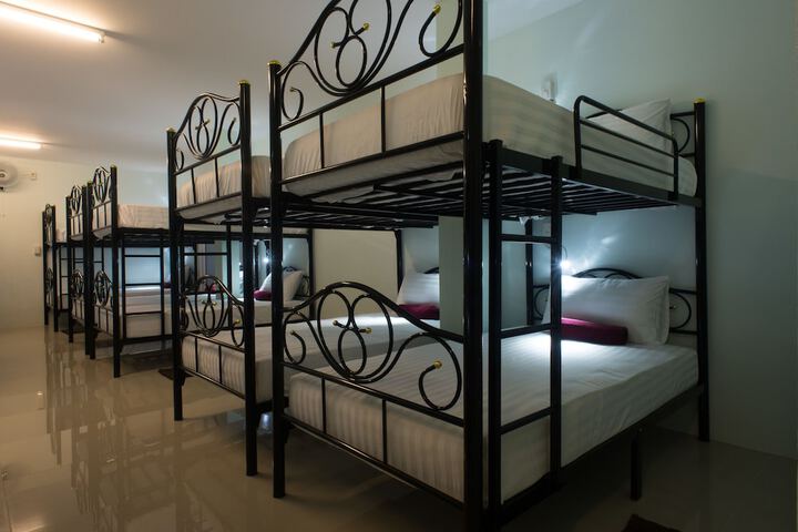 Room 8 of 30
