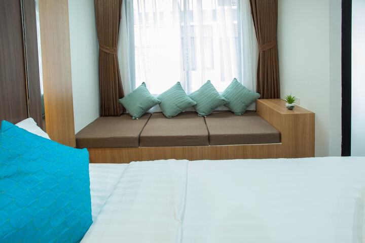 Room 28 of 50