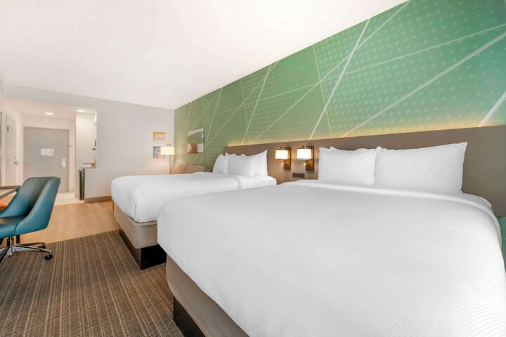 1 King Bed Suite (9 of 10)