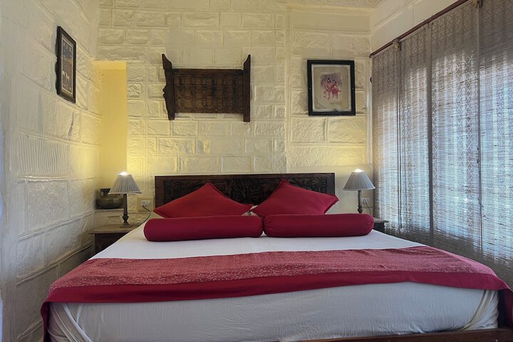 Room 26 of 73