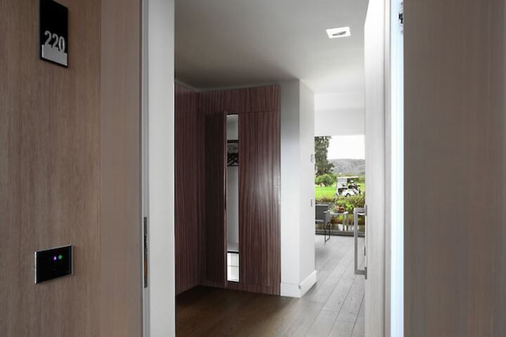 Room 12 of 200