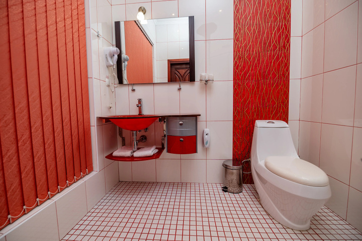 Room 29 of 34