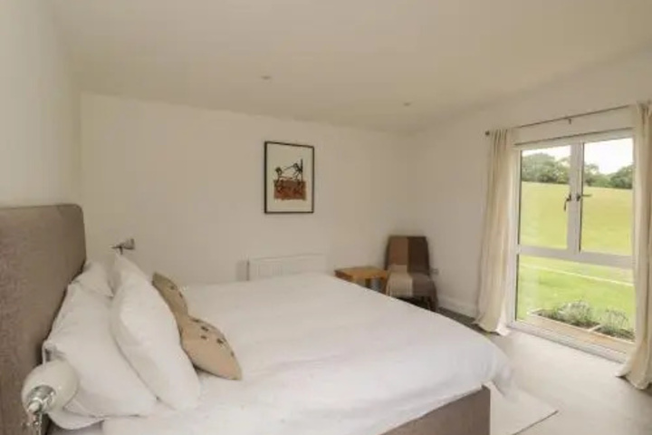 Room 4 of 19