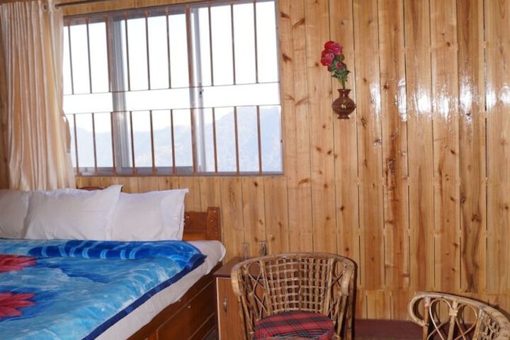 Room 7 of 11