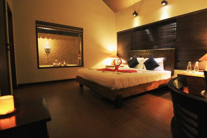 Room 10 of 96