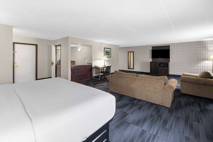 Room 25 of 52