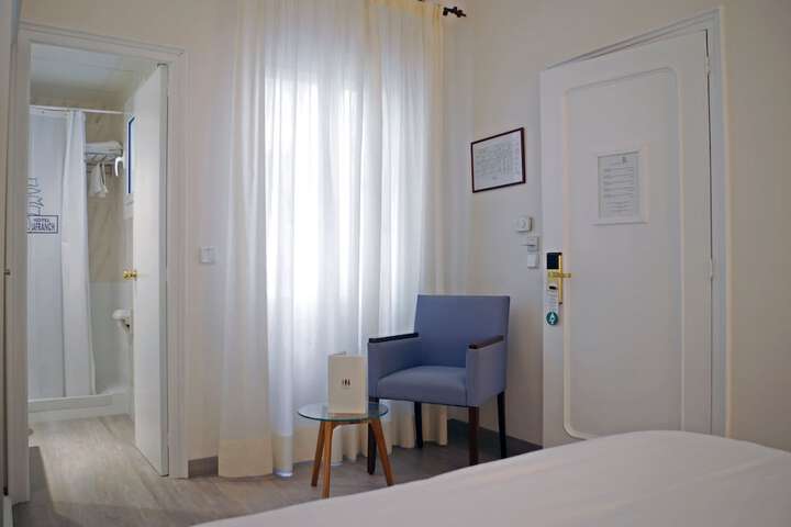 Room 5 of 44