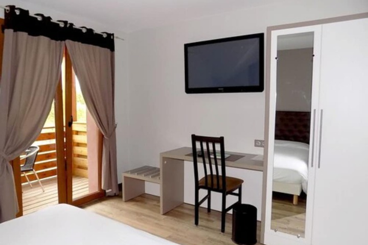 Room 15 of 54