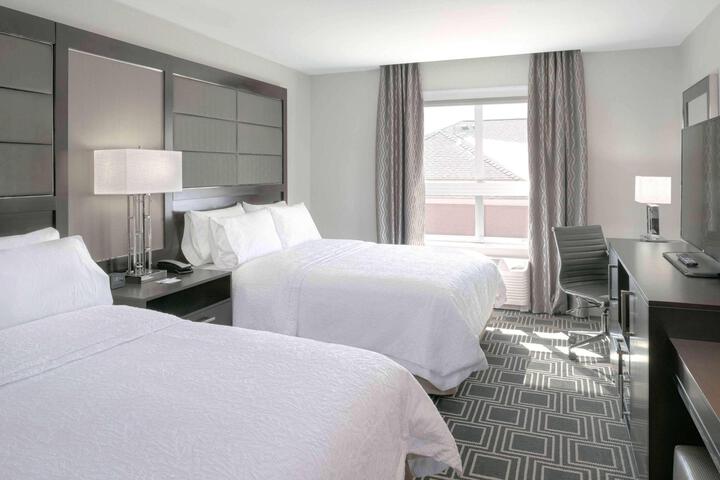 Standard Room, King or Two Doubles (3 of 3)