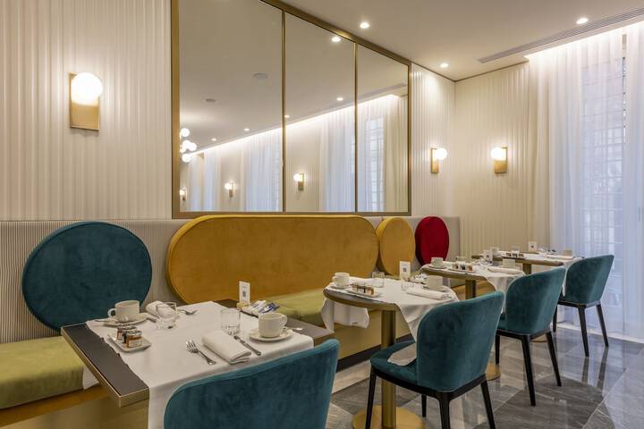 Dining 56 of 87