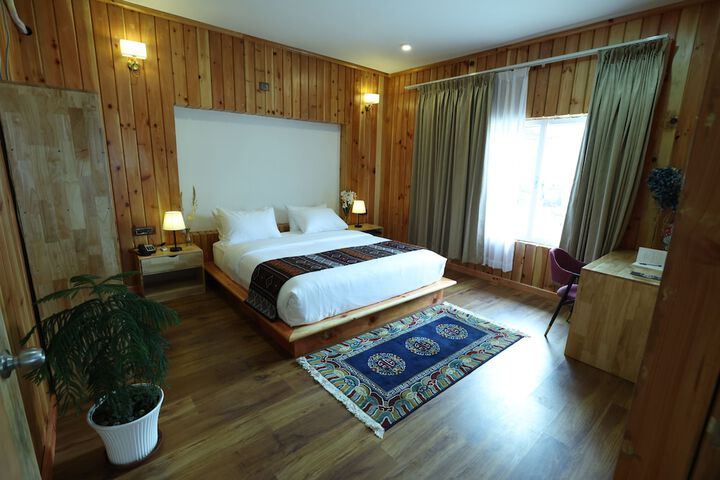 Room 3 of 6