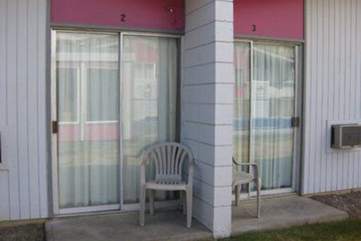 Hotel 7 of 42
