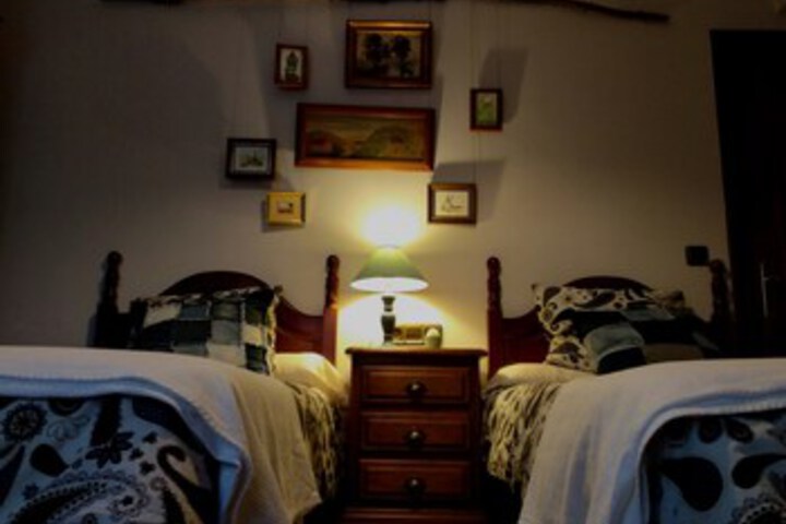 Room 11 of 37