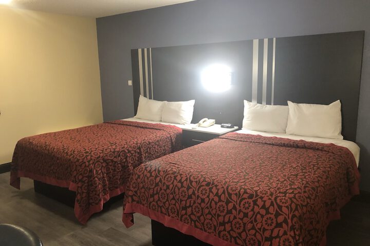 2 Double Beds Mobility Accessible (6 of 9)
