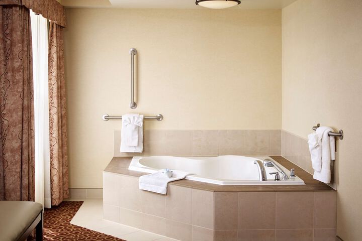 Room 16 of 34