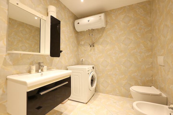 Room 148 of 169