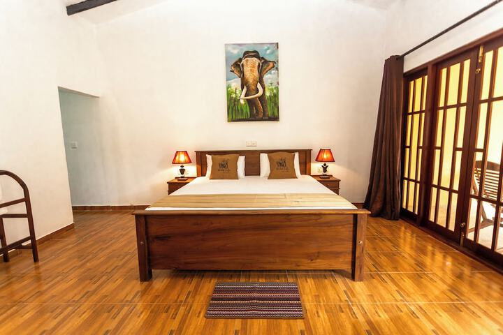 Room 5 of 35