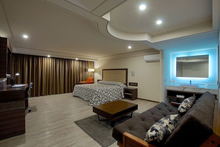 Room 26 of 47