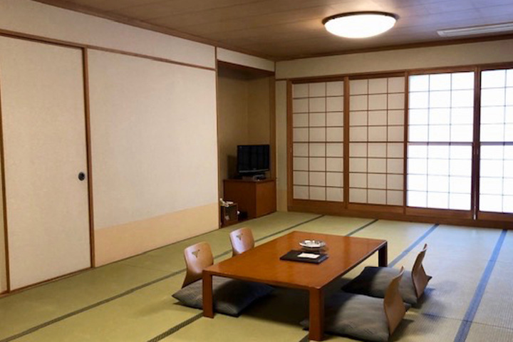 Room 19 of 34