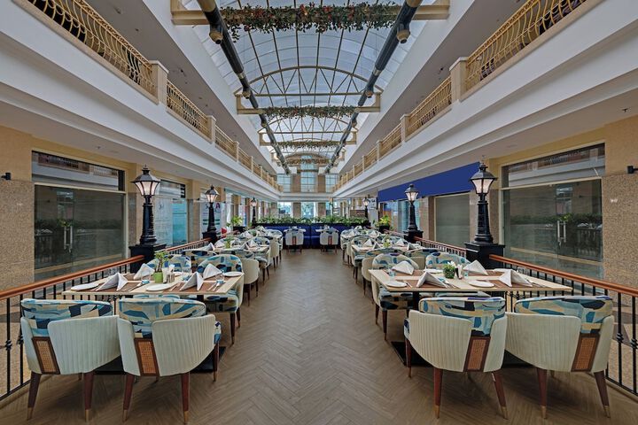 Dining 20 of 26