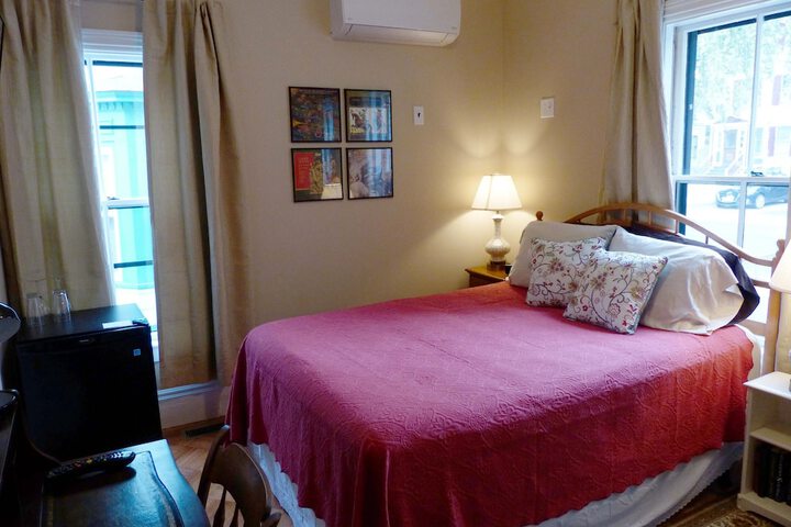 Room 2 of 39