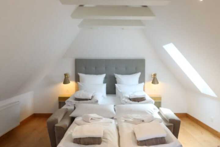 Room 22 of 73