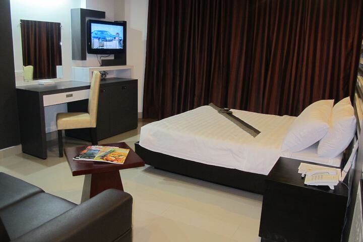 Room 18 of 39