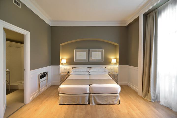 Room 6 of 54