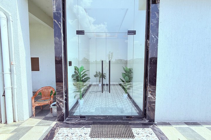 Hotel 63 of 63
