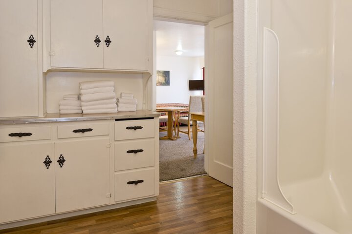 Room 44 of 51