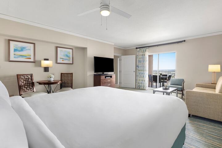 Room 12 of 68