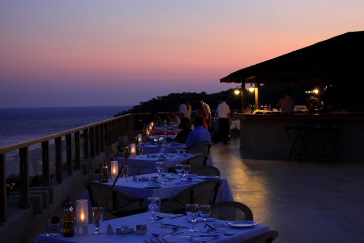 Dining 62 of 126