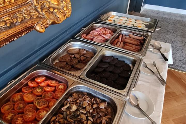 Breakfast/Coffee Service 77 of 133