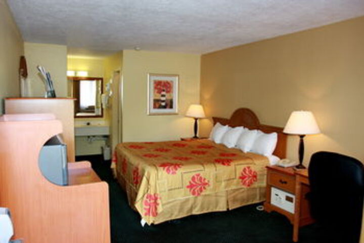 Hotel Suite Photo
