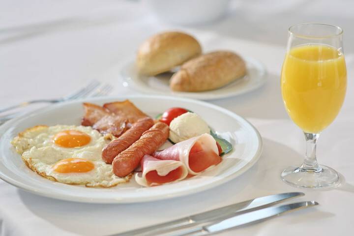 Breakfast/Coffee Service 32 of 44