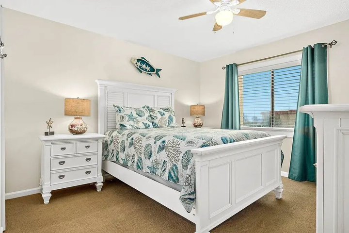 Room 5 of 18