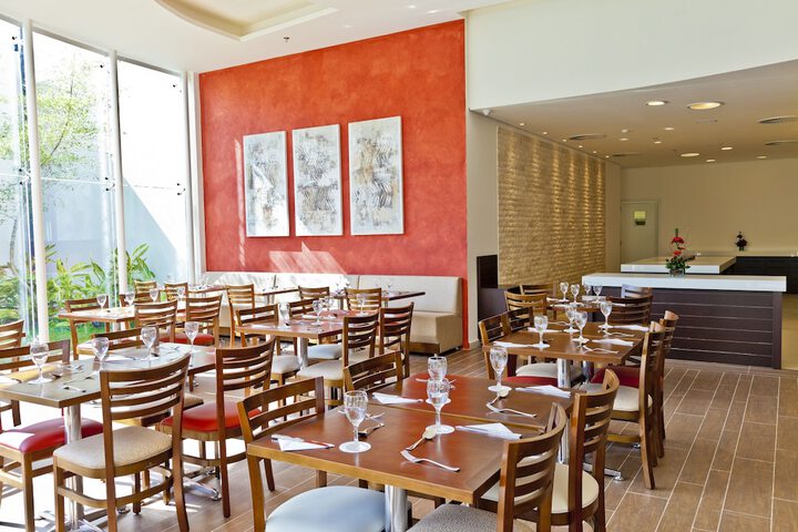 Dining Photos