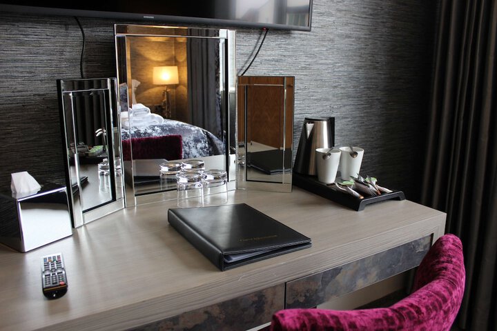 Room 41 of 77
