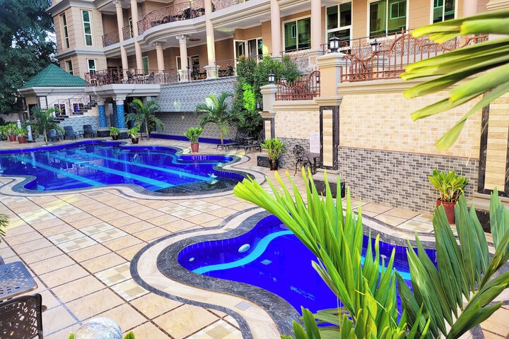 Pool 28 of 40