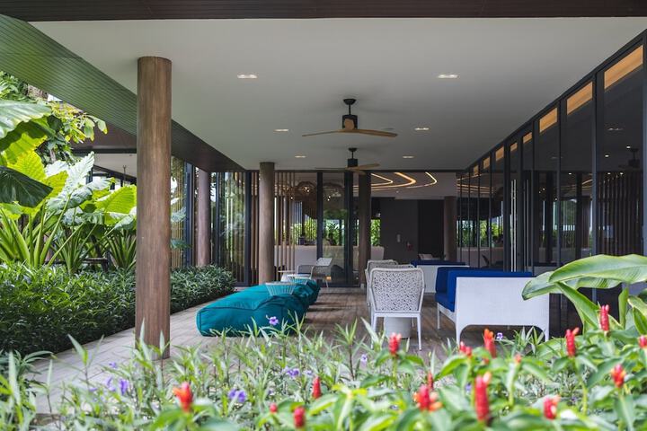 Hotel 165 of 175