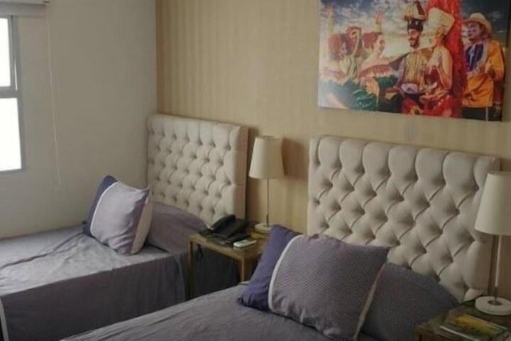 Room 11 of 19