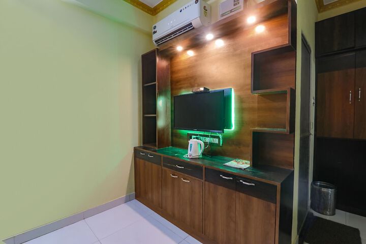 Room 17 of 32