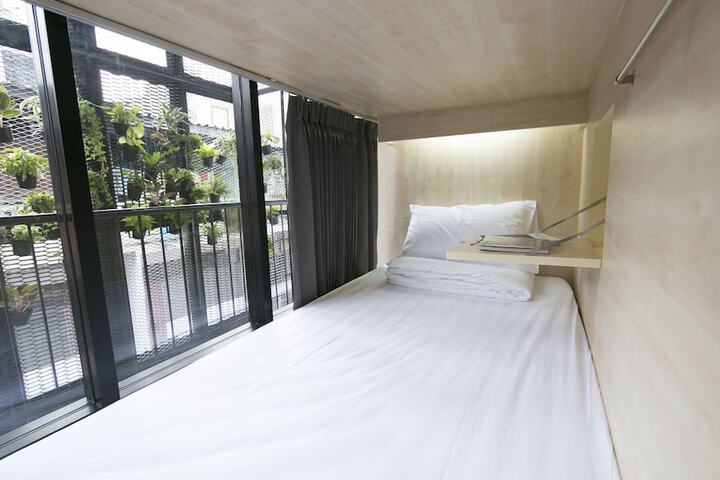 Room 21 of 46