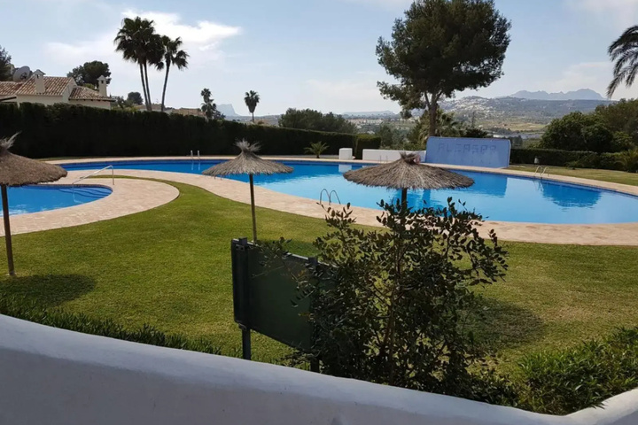Pool 16 of 26