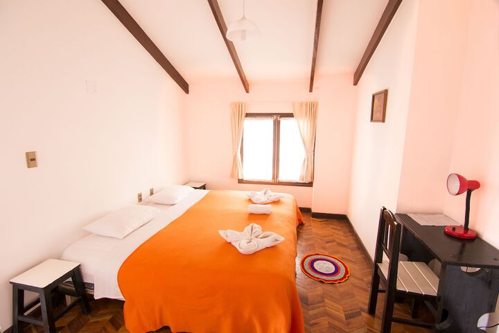 Room 4 of 66