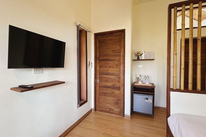 Room 12 of 30