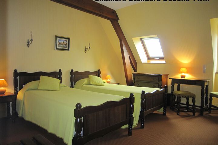 Room 6 of 52