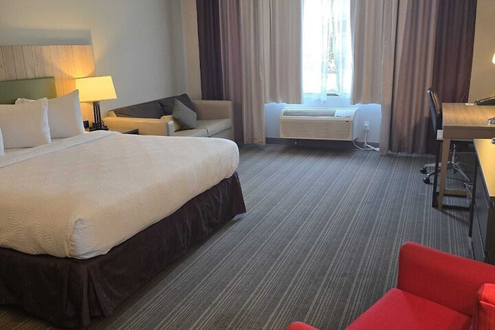 Room 5 of 45